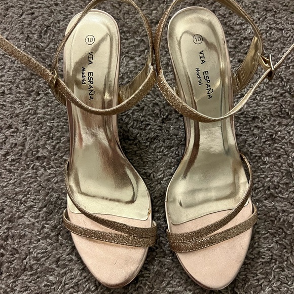 Via Spiga Gold and Cream Women's Sandals - Picture 1 of 4